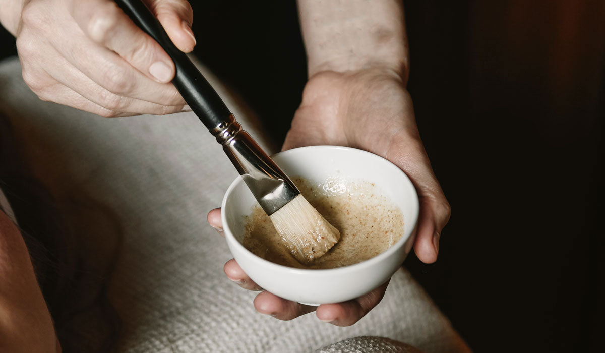 Niki Newd® facial ends with a freshly blended mask and botanical toner – sealing in moisture and enhancing natural glow.