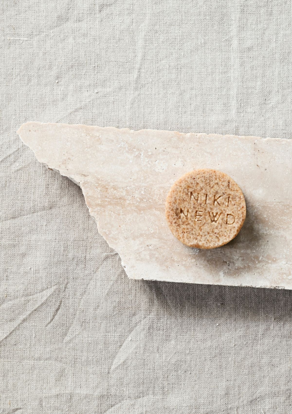 Niki Newd® Oatmeal Soap — daily cleanser for face, ideal for a natural and gentle skincare routine.