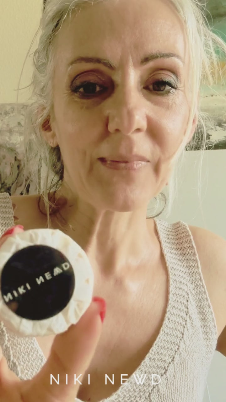Customer testimonial about Niki Newd Oatmeal Soap, a gentle facial cleanser for sensitive and dehydrated skin.